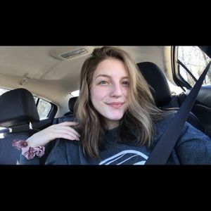 Meet your Posher, Thalia